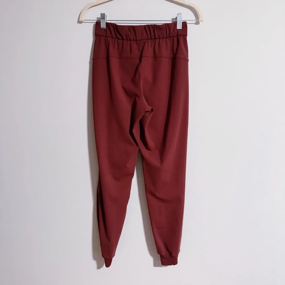 Lululemon - Dark Red On The Fly Jogger Pants